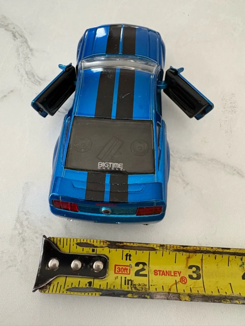 2006 Mustang GT scale 1:32 car model